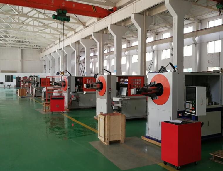 線材折彎機為什么分為轉頭、轉線、無凸輪三種結構？